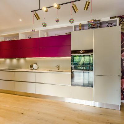 Kitchen/B'fast Room