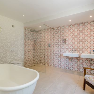 En Suite Bathroom