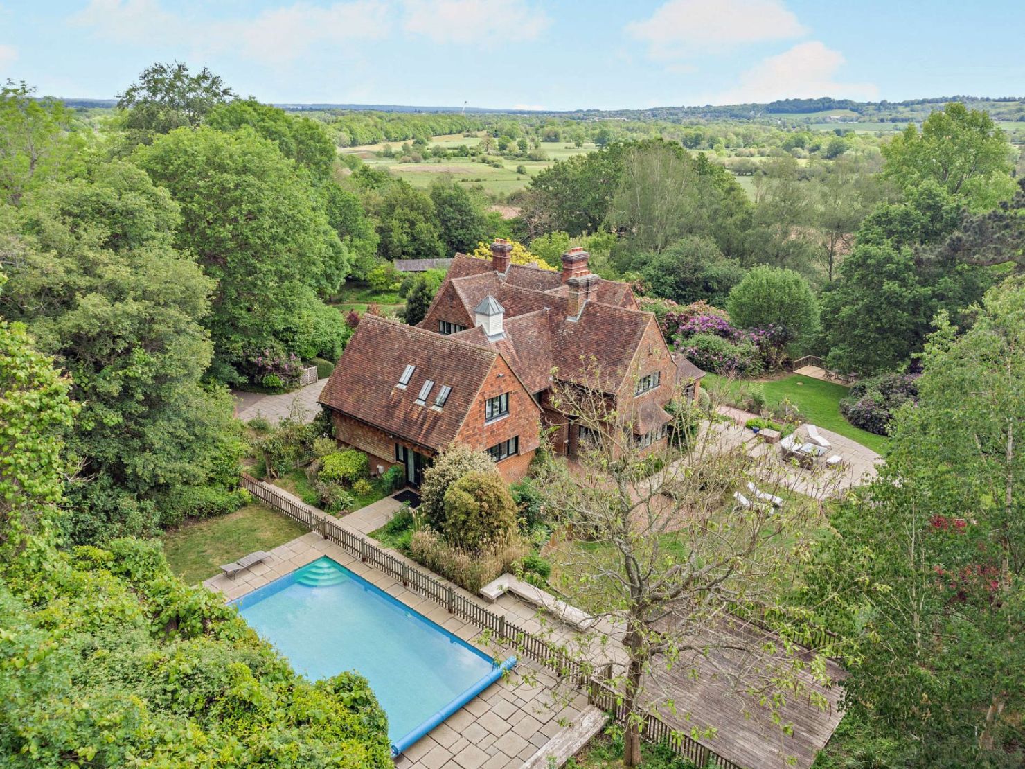 House With Pool