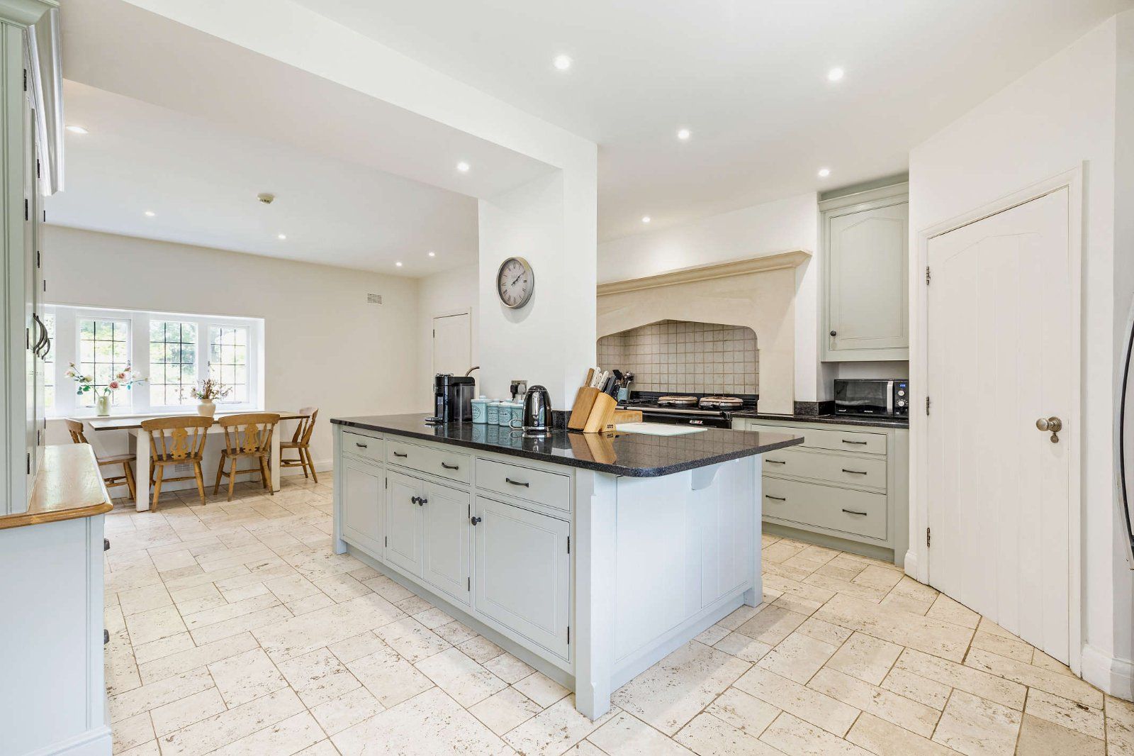 Kitchen/Breakfast Rm