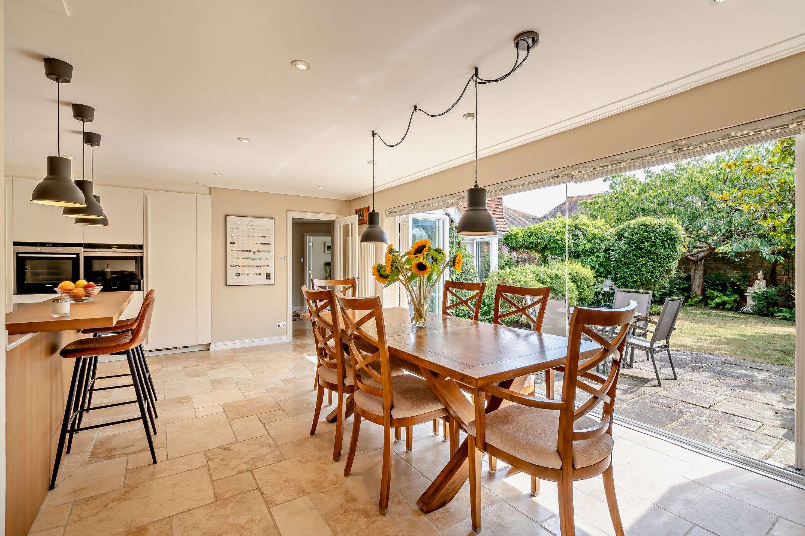 Kitchen/Dining