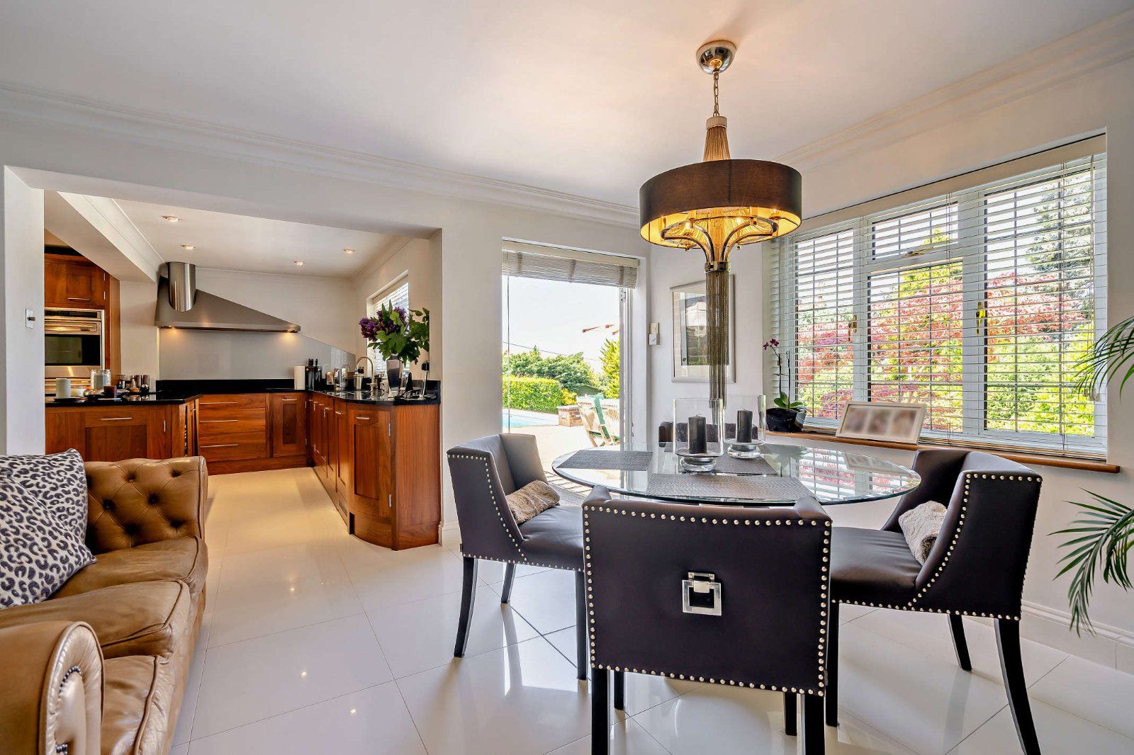 Breakfast Room