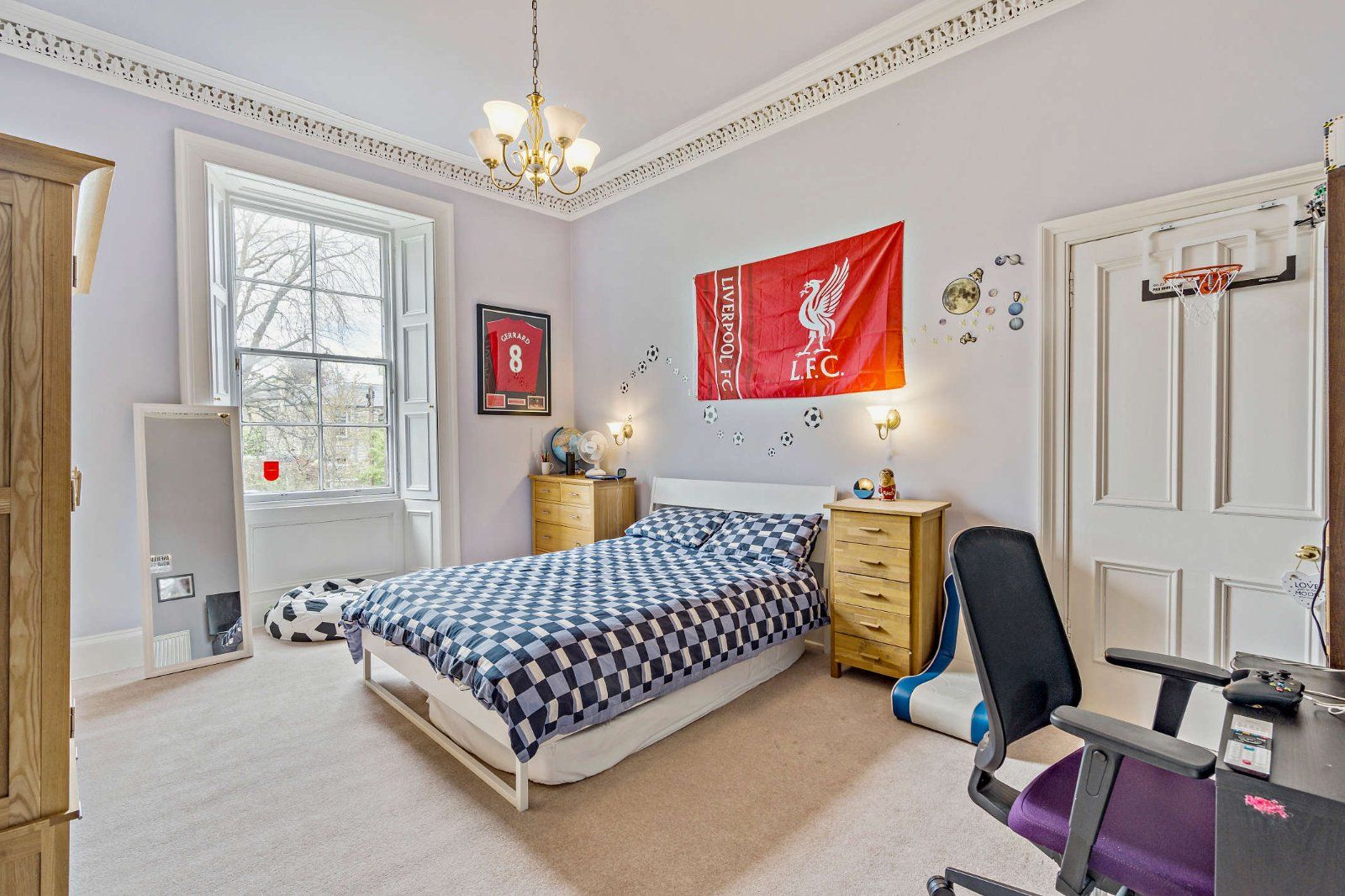 Large Bedroom