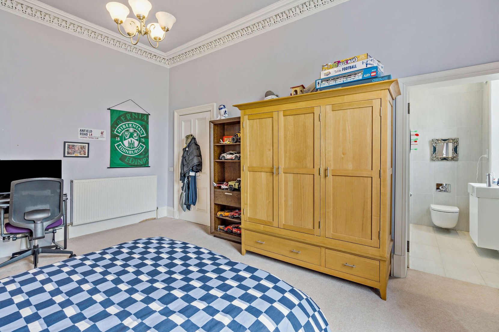 Ensuite Bedroom