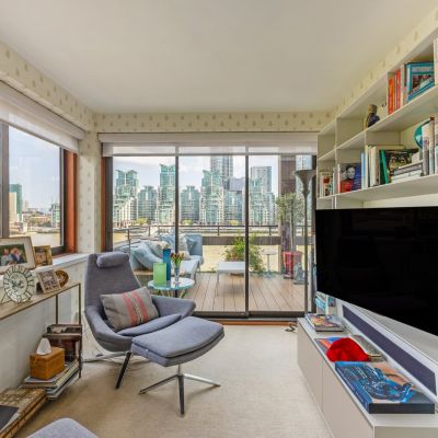 Bedroom/Sitting Room