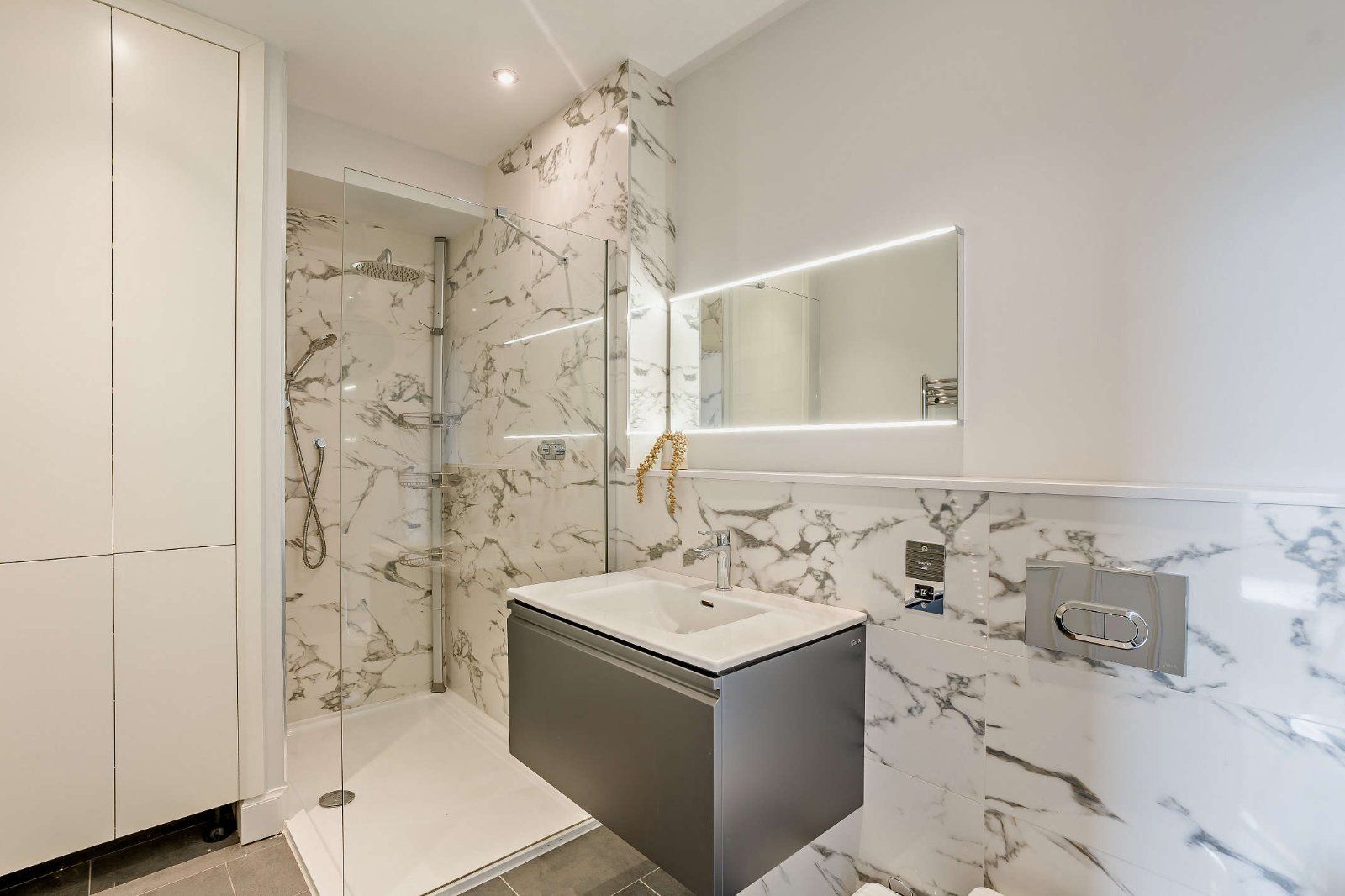 En Suite Shower