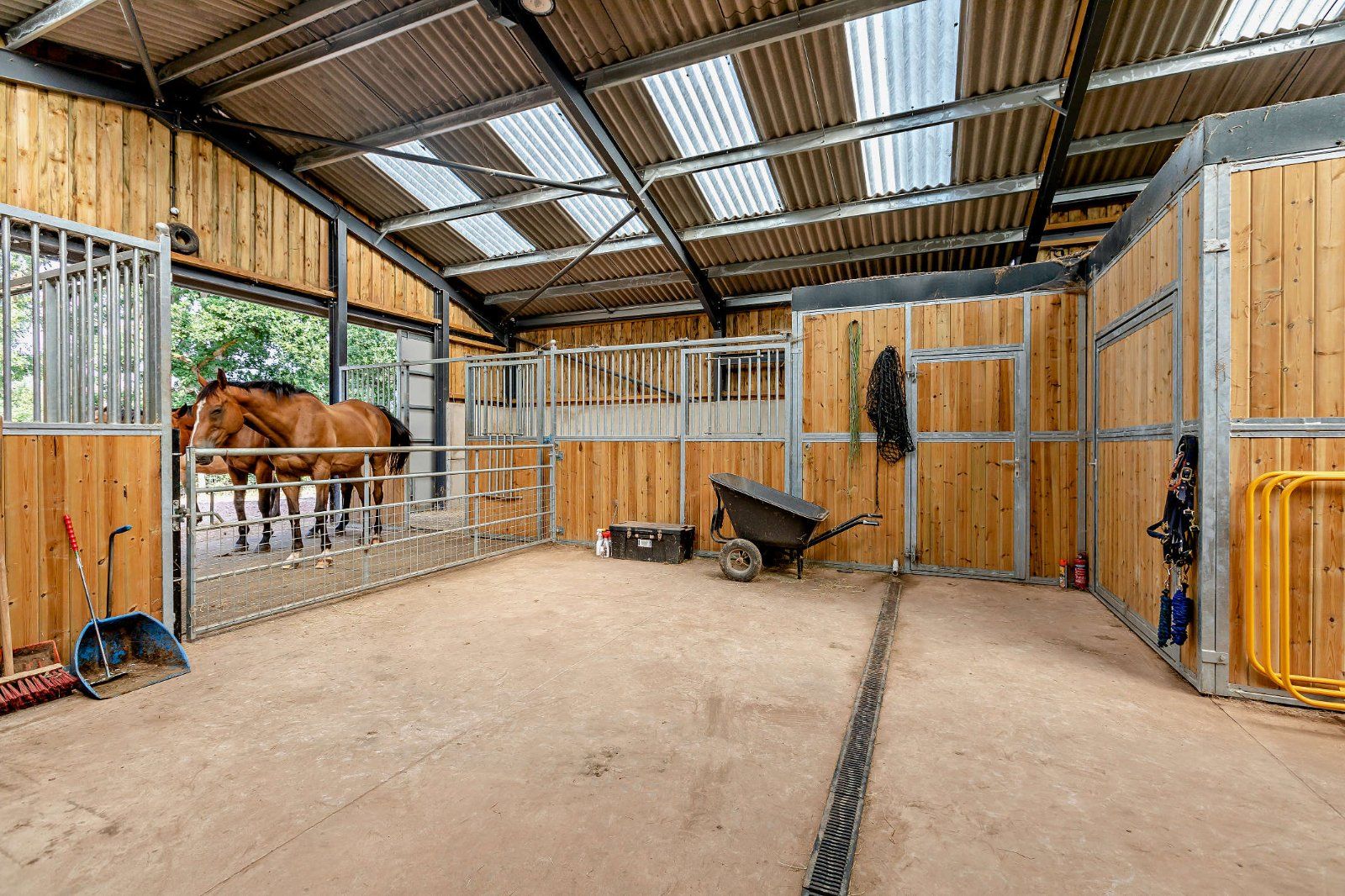 Barn