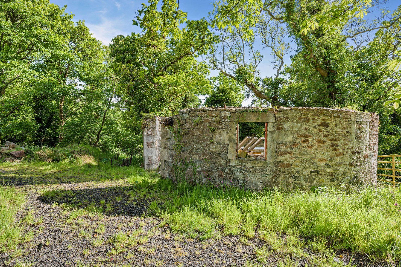 Round House (Listed)