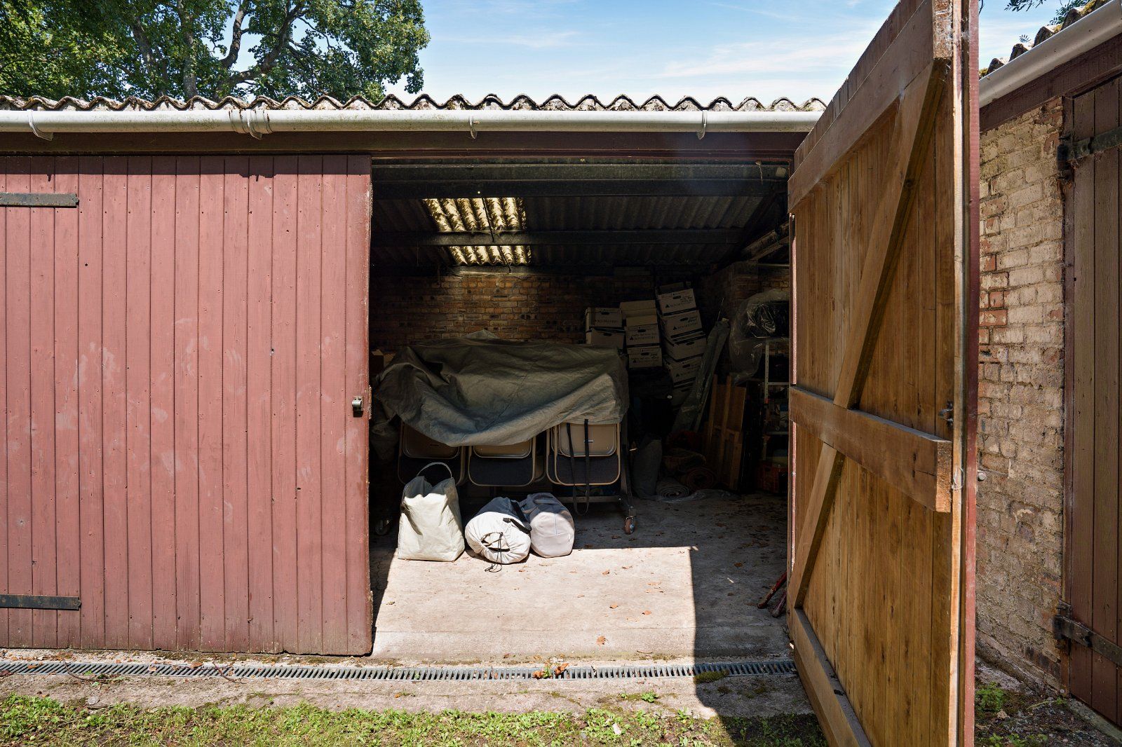 Double Garage &store