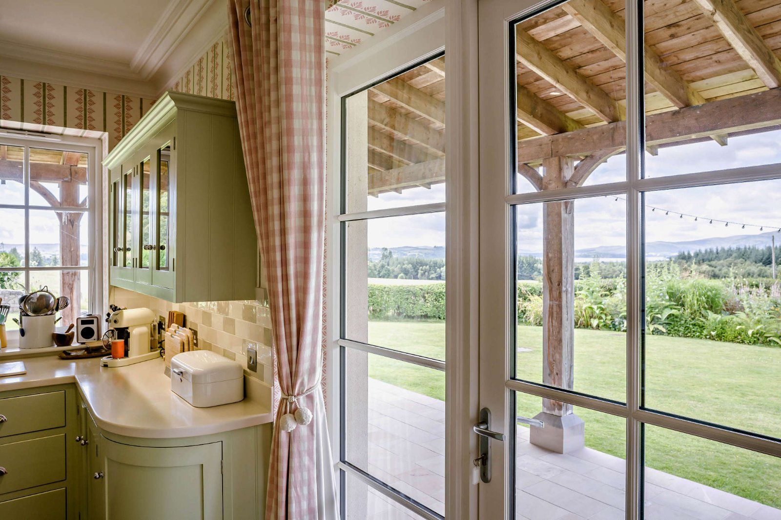 Veranda Wrap Around