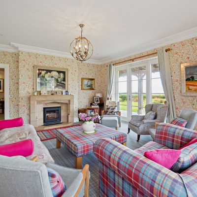 Cosy Main Reception