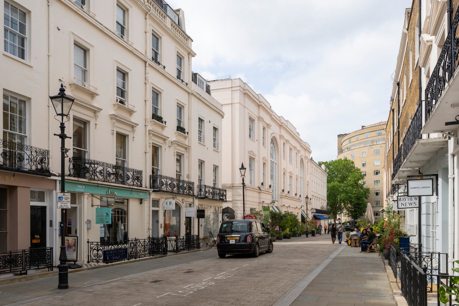 Motcomb Street