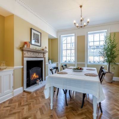 Breakfast Room