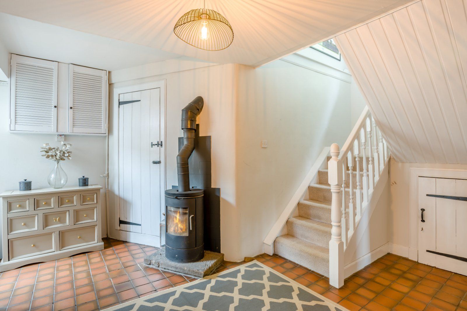 Side Hall