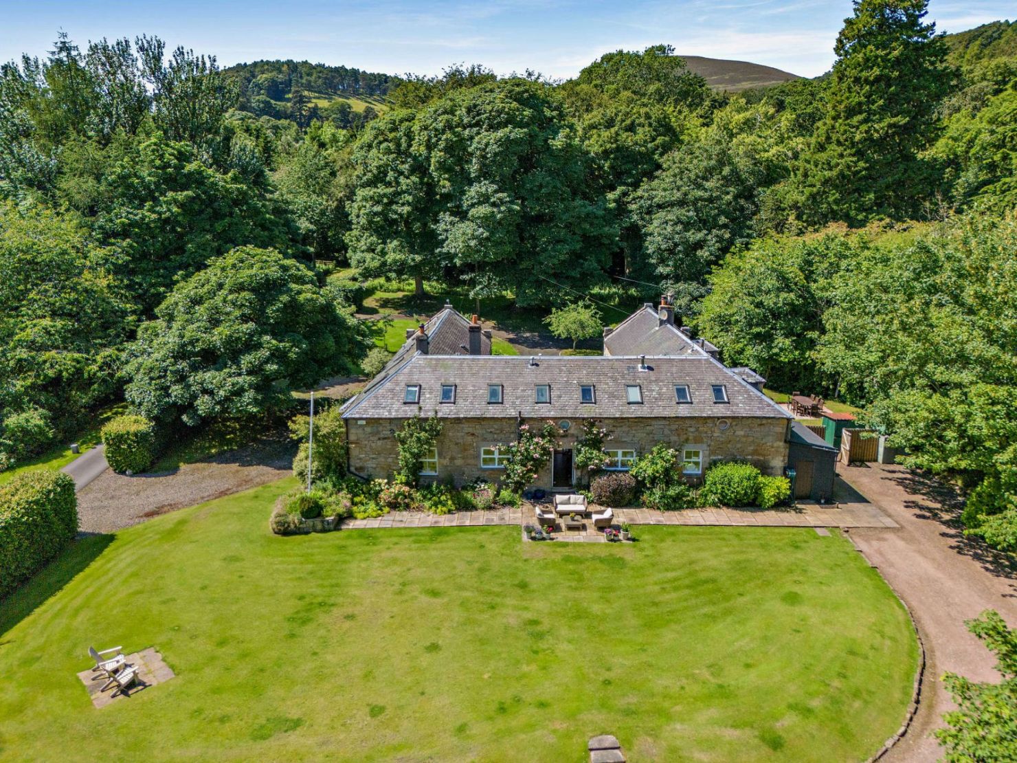 Woodhouselee Stables