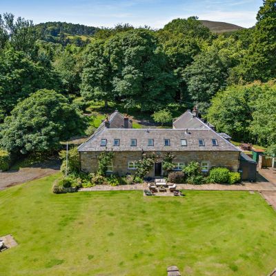Woodhouselee Stables