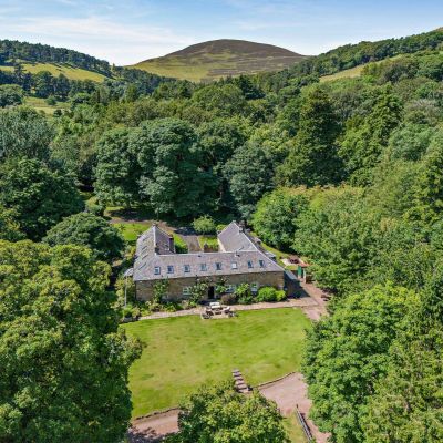 Woodhouselee Stables