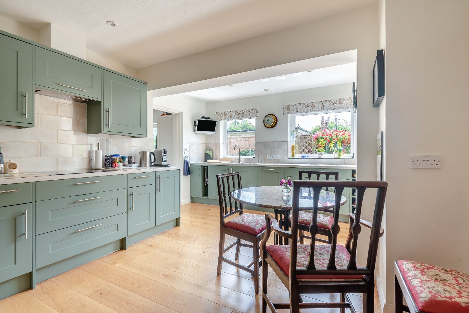 Kitchen/Breakfast