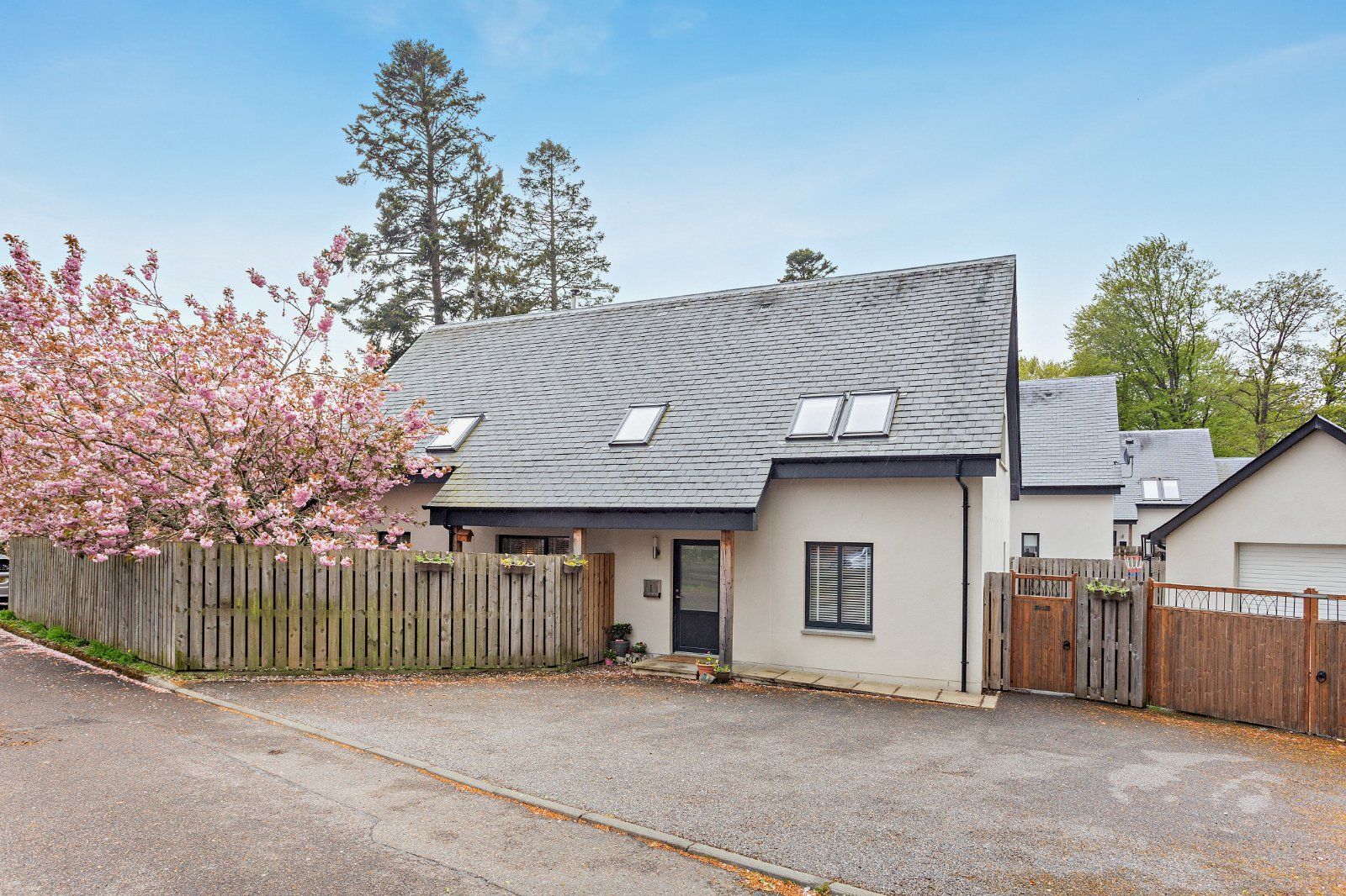 3 Lodge Park