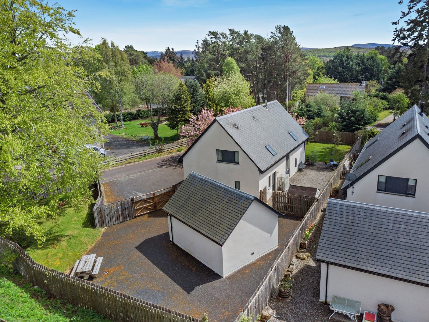 3 Lodge Park