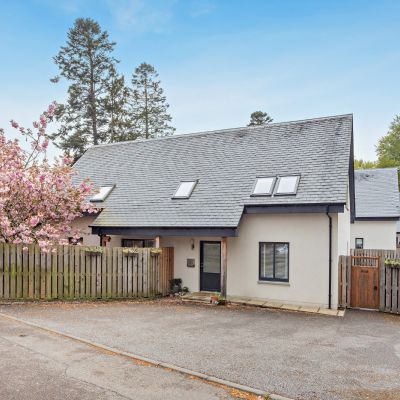3 Lodge Park