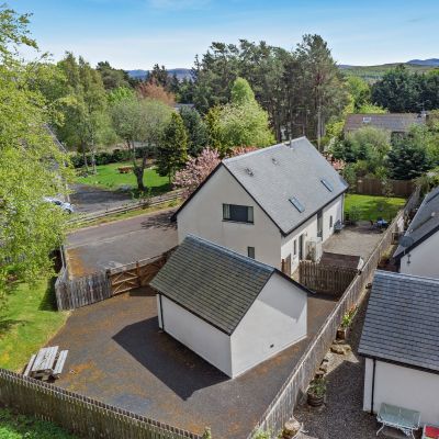 3 Lodge Park