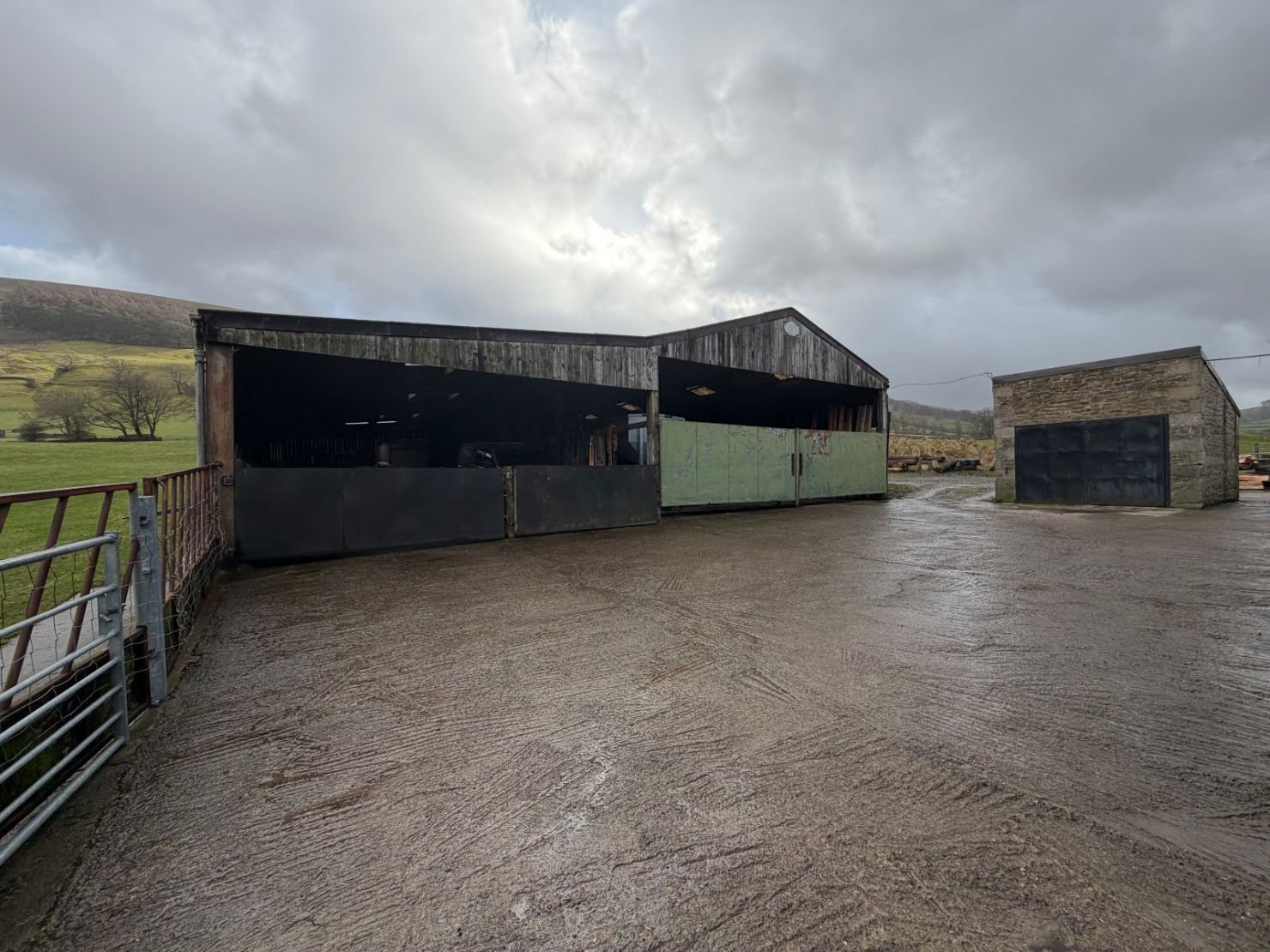 Lean-To and Bull Box