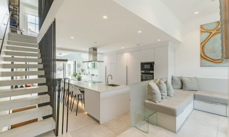 Kitchen/Reception