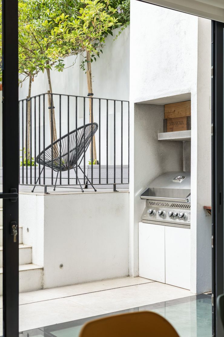 Outdoor Kitchen