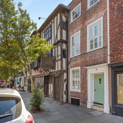 18 Palace Street