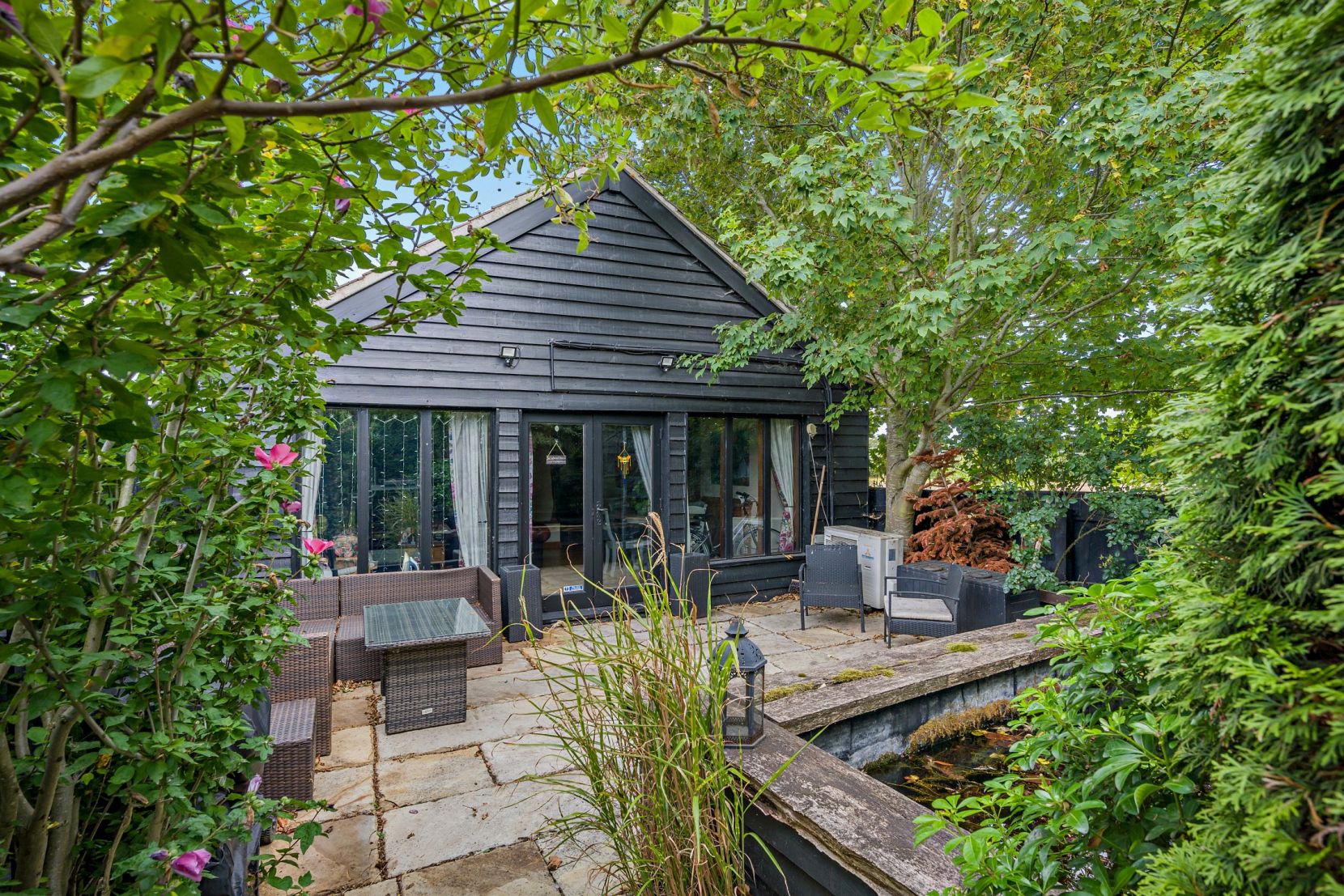 Annexe Exterior