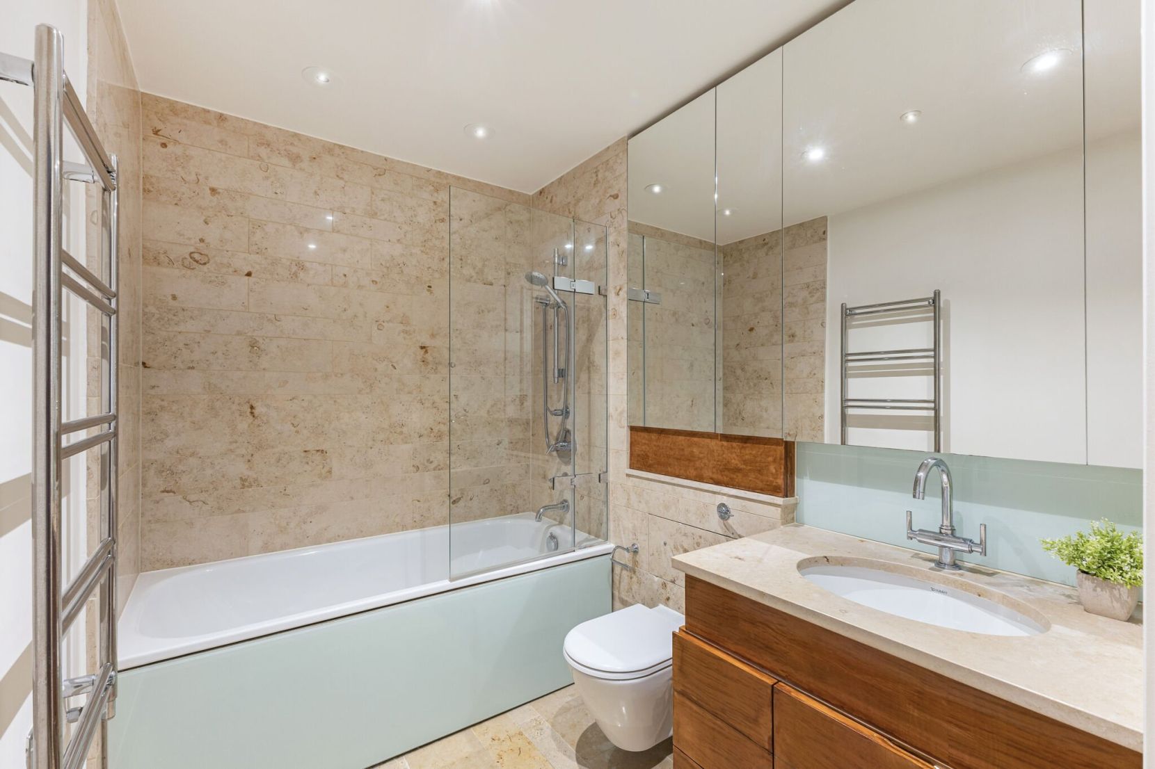 Bathroom 10