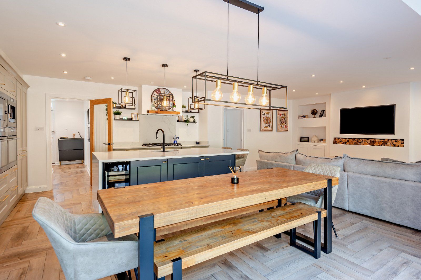 Kitchen/Sitting Room