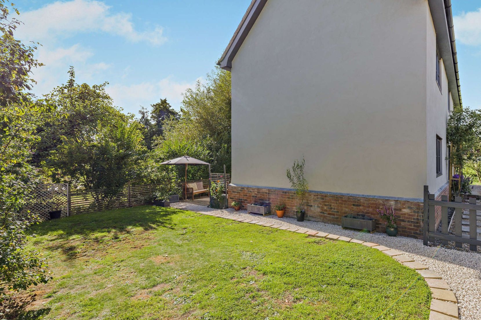 Lawn Back