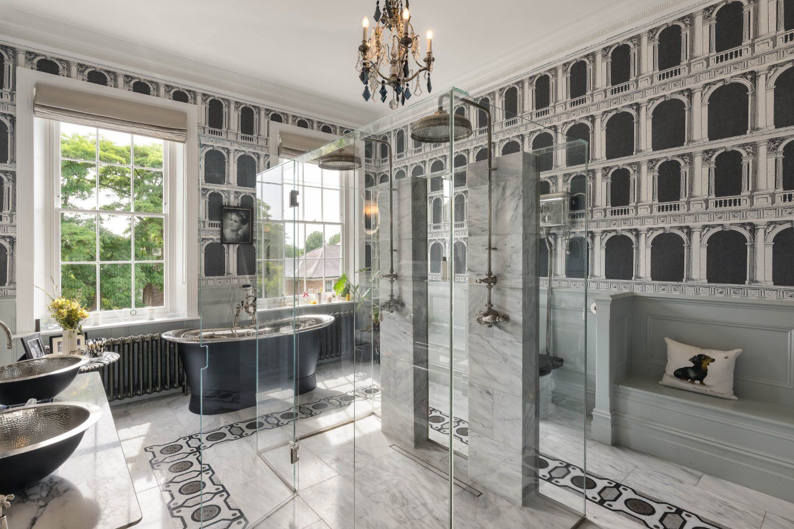 Principal Bathrom