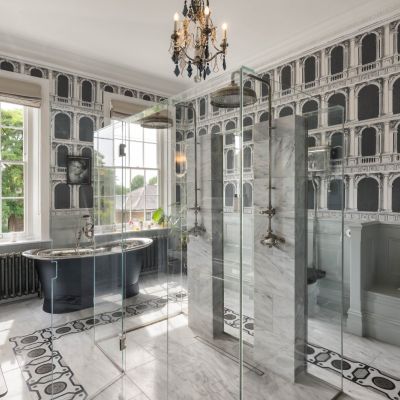 Principal Bathrom