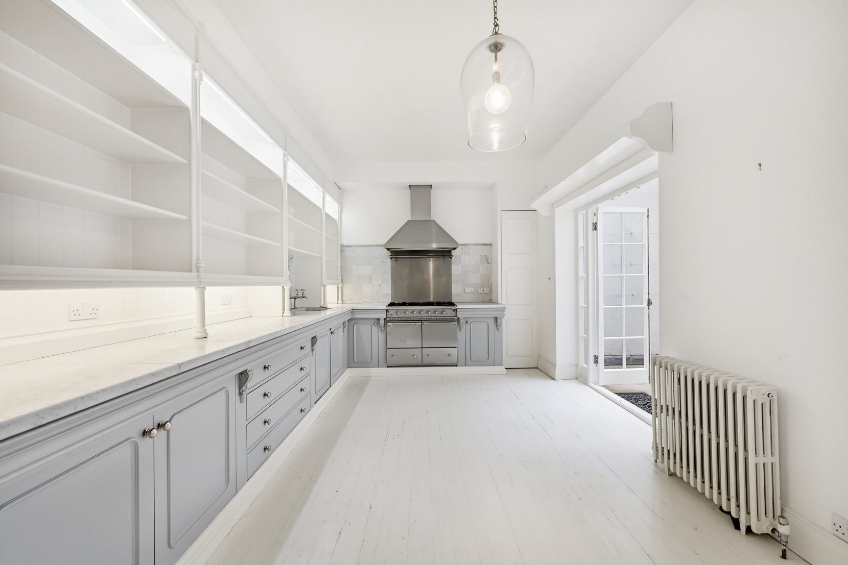 Kitchen / Dining