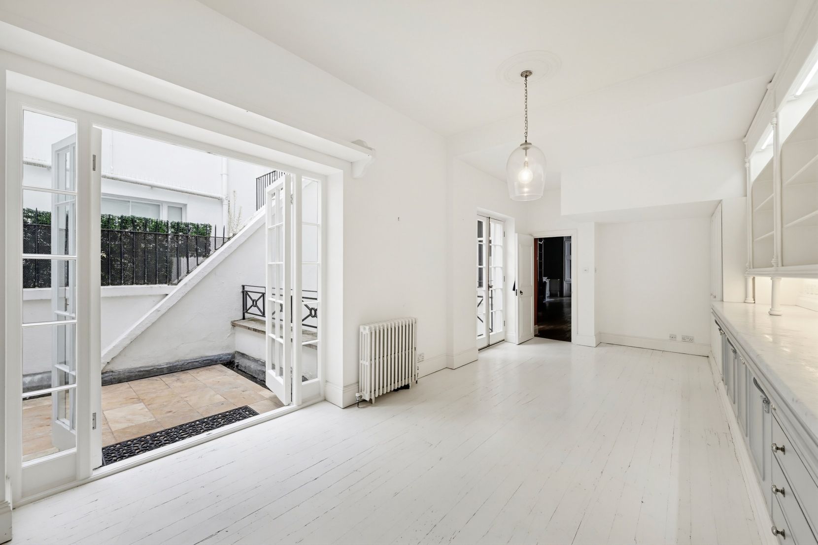 Kitchen / Dining
