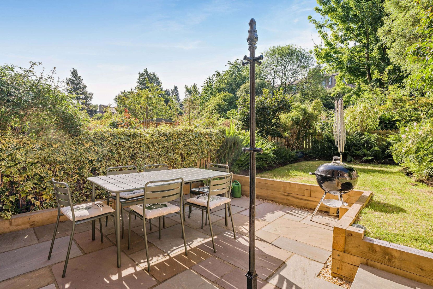 Garden Dining