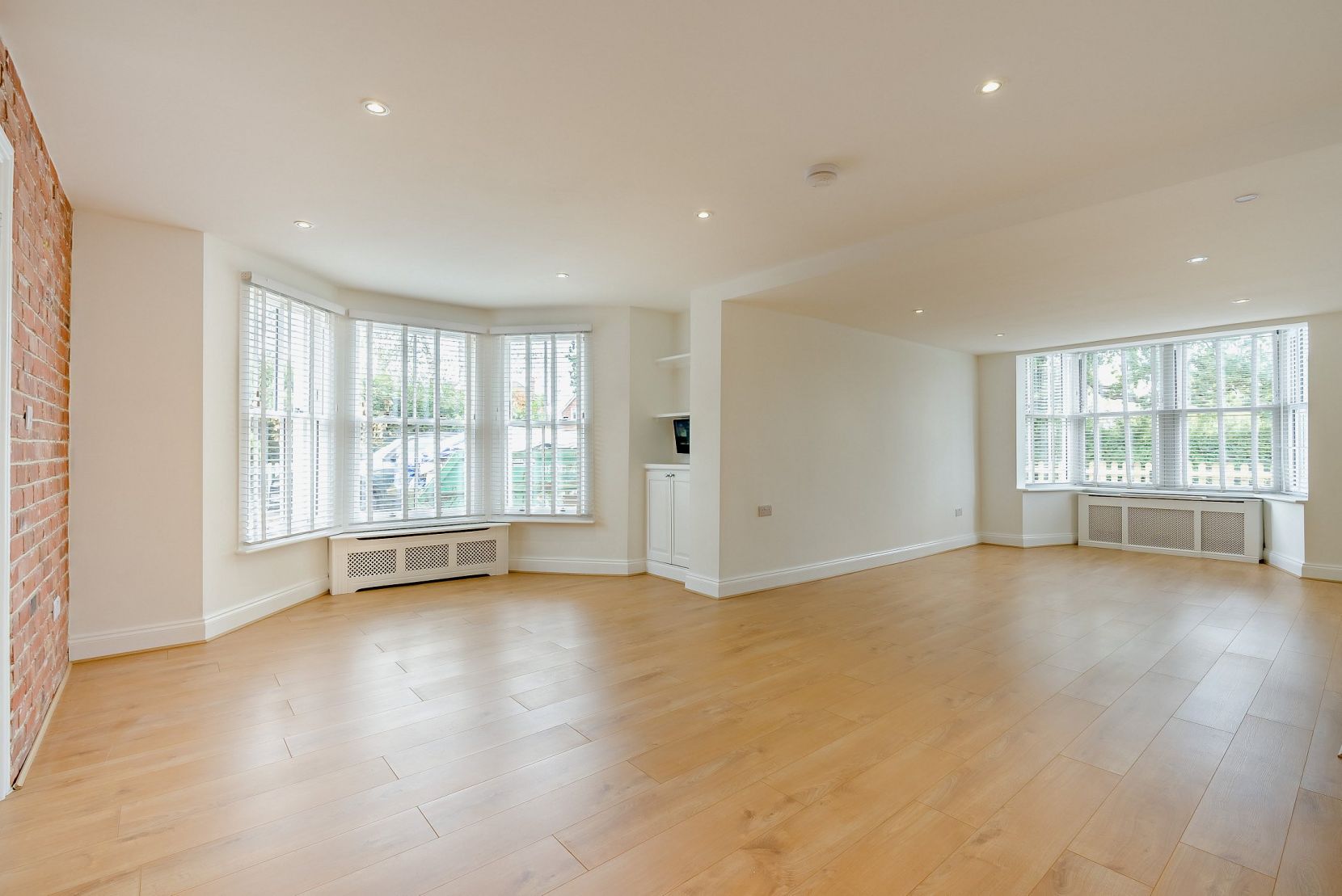 Sitting/Dining Room