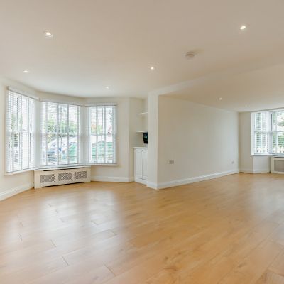 Sitting/Dining Room