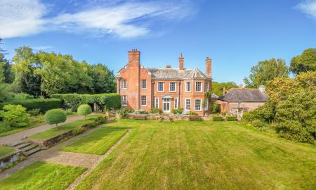 Luton House