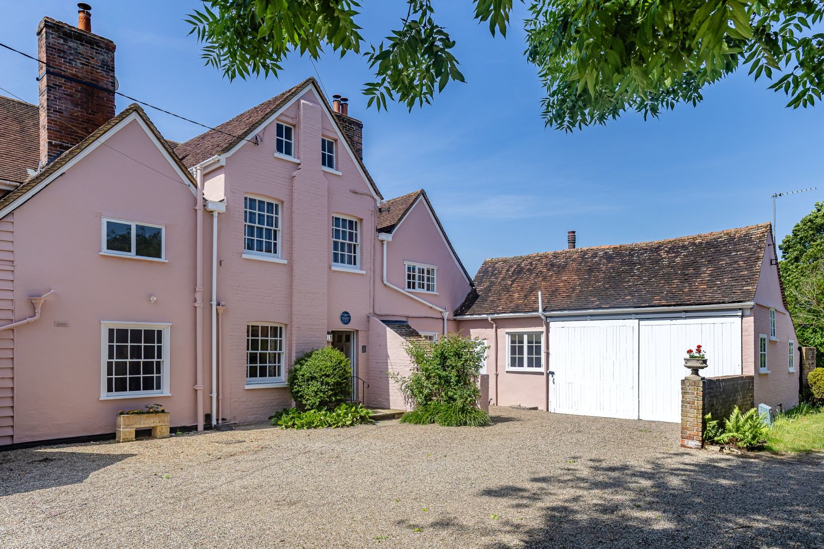 Rear Drive & Garage