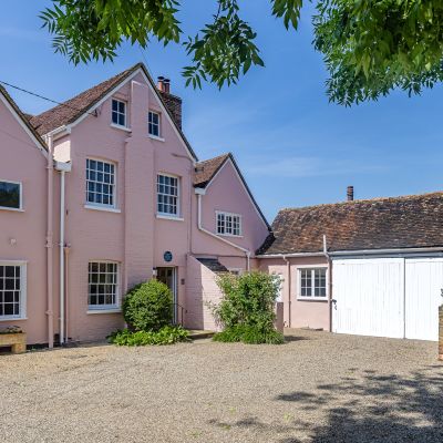 Rear Drive & Garage