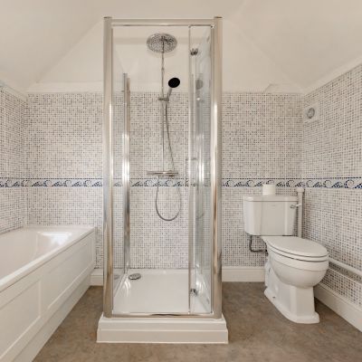 Annexe Shower Room