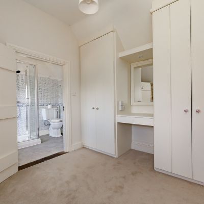 Annexe Dressing Room