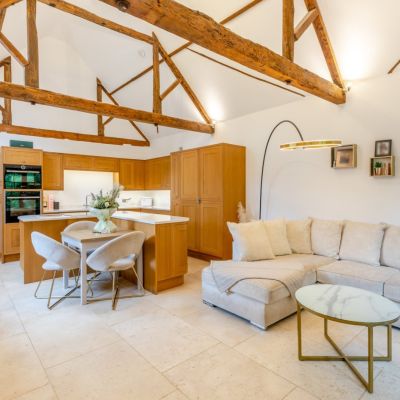 Stable Lodge