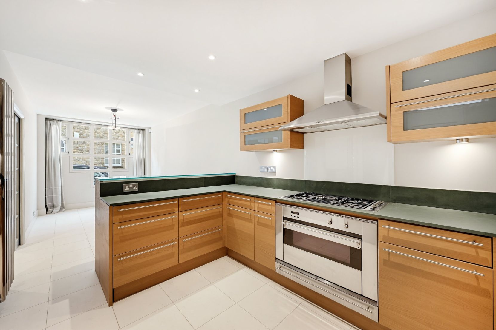 Kitchen/Dining