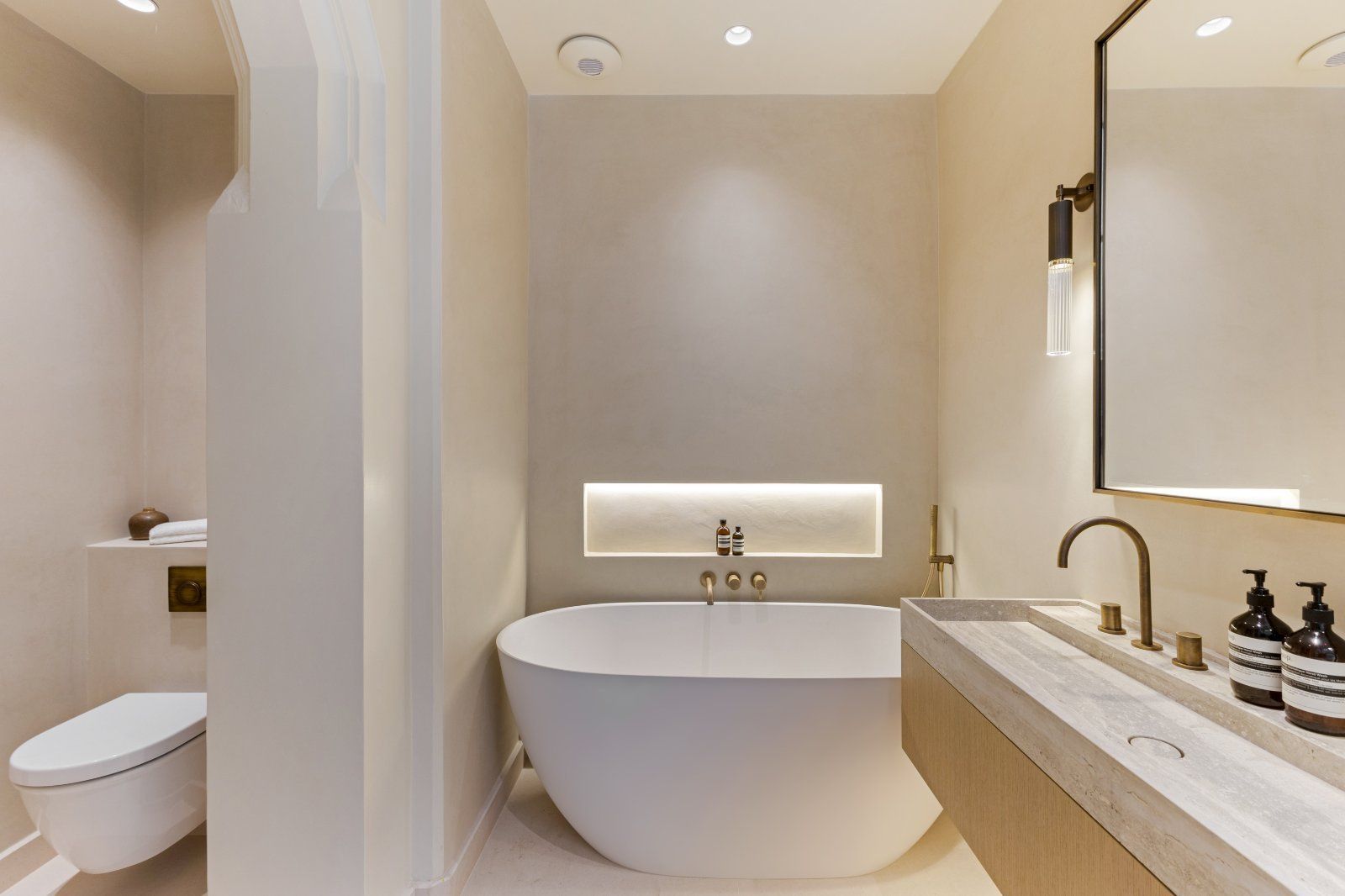 En-Suite Bathroom