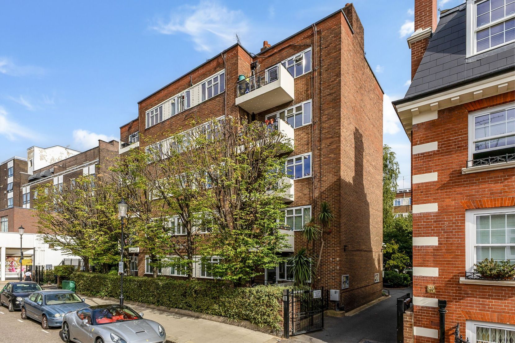 Pond Place